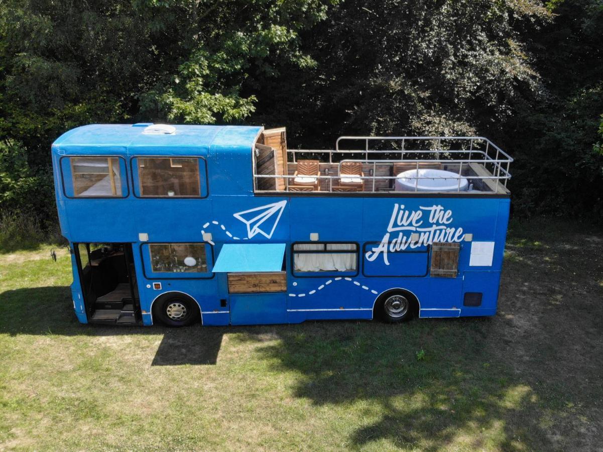 Delightful 2 Bed Double Decker Bus With Hot Tub Hotel Uckfield Exterior photo